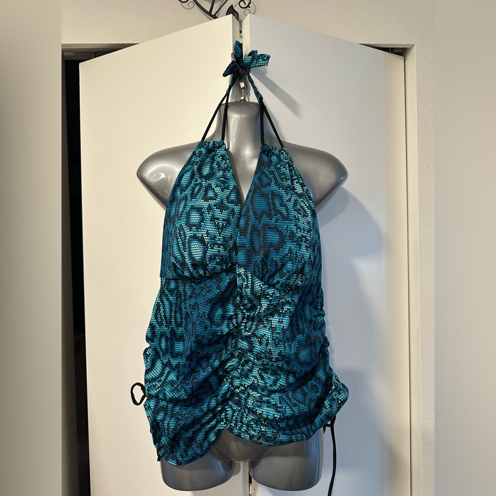 Swimsuits for All Size 20 Halter Swimsuit Top - Picture 3 of 11